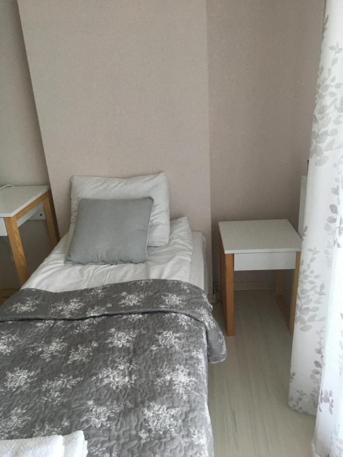 Santosa Pokoje Goscinne Zielona Góra Kültér fotó